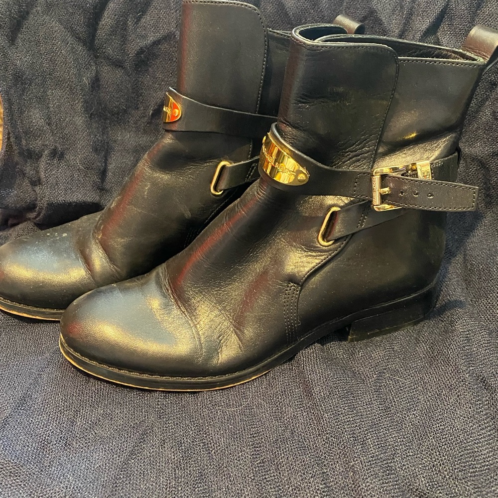 •Michael Kors• Black Gold Metal Detail Ankle Booties
